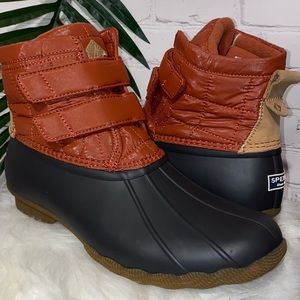 SOLD🌻Brand new Sperry Duck Boots with Velcro straps
